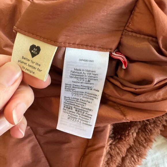 Madewell Reversible Sherpa Puffer Jacket in Warm Umber - Picture 9 of 10